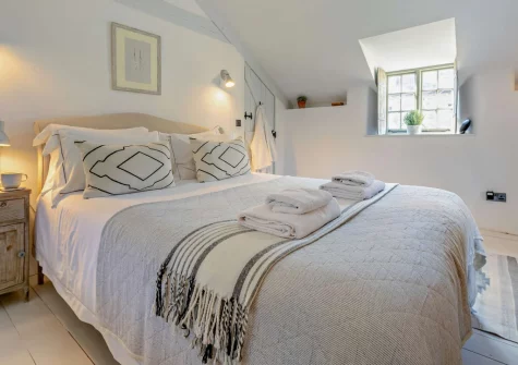 The bedroom at Lilyville at Higher Treyone, Hessenford