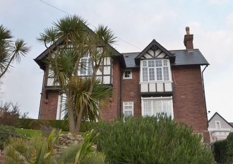The shared garden at Lincombe View, Bedford House Apartments, Torquay