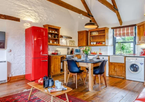 The kitchen & dining area at Linden at South Tofrey Farm, Golant