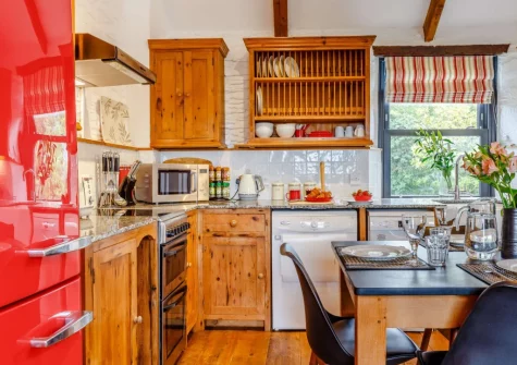 The kitchen & dining area at Linden at South Tofrey Farm, Golant