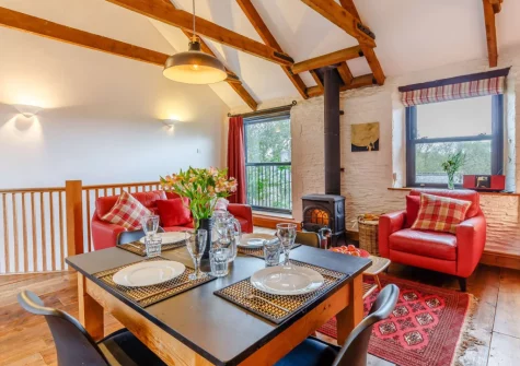 The dining area at Linden at South Tofrey Farm, Golant