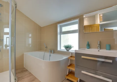 The bathroom at Lindos, Looe