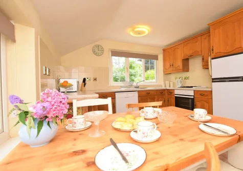 The kitchen & dining area at Little Broadhams, South Knighton