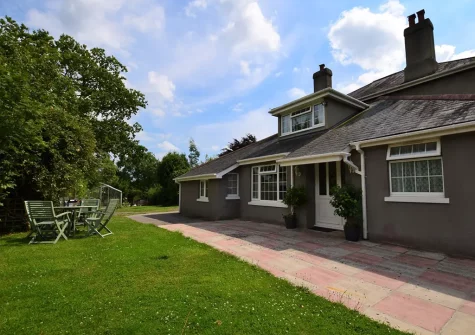The patio, alfresco dining area & garden at Little Broadhams, South Knighton