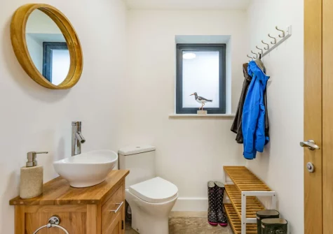 The bathroom at Little Eddy, Wembury