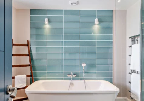 Bedroom #1 en-suite bathroom at Little Egret View, Newquay