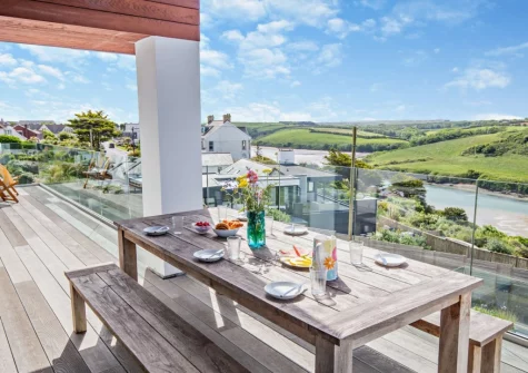 The balcony & alfresco dining area at Little Egret View, Newquay