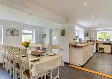 The kitchen & dining area at Little Lower Pengelly, Blisland