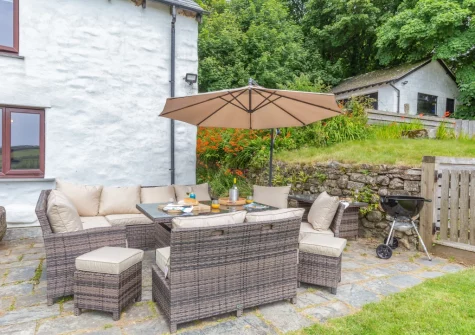 The patio, barbecue & alfresco dining area at Little Lower Pengelly, Blisland