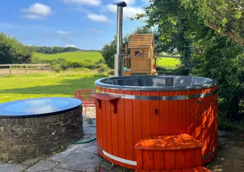 The wood fired hot tub & cold plunge bath at Little Lower Pengelly, Blisland