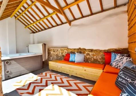 The hot tub & outdoor sitting area at Little Marland Barn, Petrockstowe