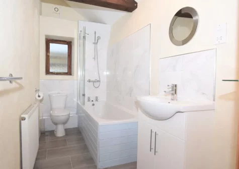The bathroom at Little Merrose, Marys Well