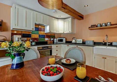 The kitchen & dining area at Little Merryfield, Guineaford