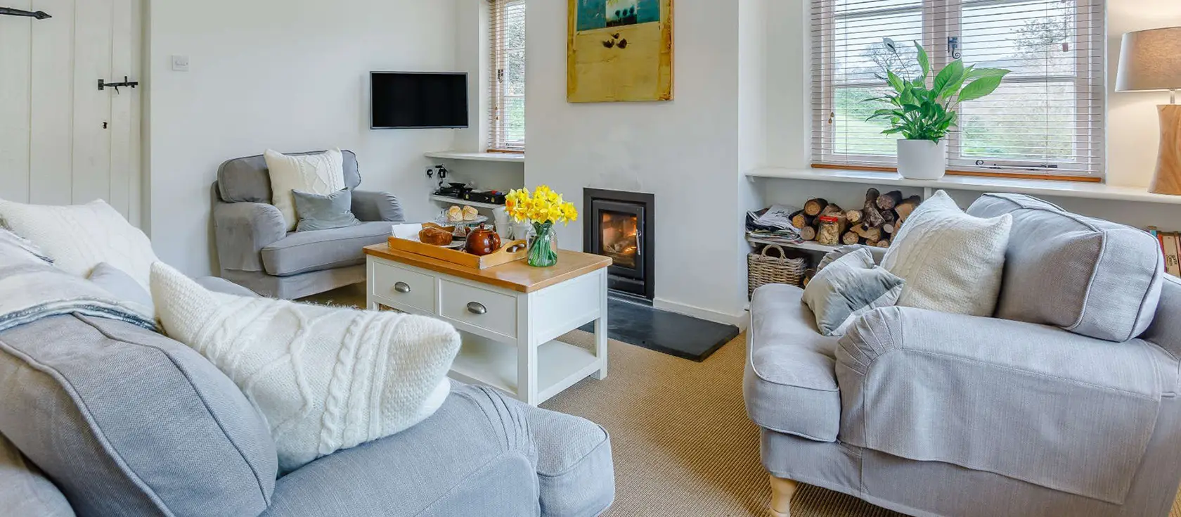 Little Oak Cottage, East Anstey is a charming countryside haven with spacious interiors, wood burner, and enclosed garden backing onto woodland and stream. Perfect for walkers and families seeking tranquillity with Exmoor adventures on the doorstep.