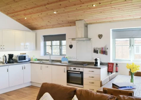 The kitchen & dining area at Little Owl, Winnard's Perch