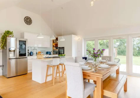 The kitchen & dining area at Little Owls Barn, Tideford Cross