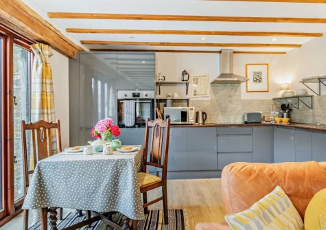 The kitchen & dining area at Little Pear Tree Barn, Kingston