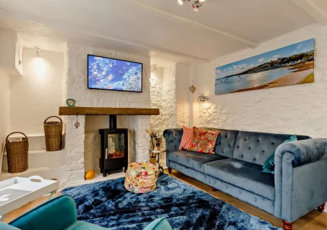 The living area at Little Puffins, Appledore