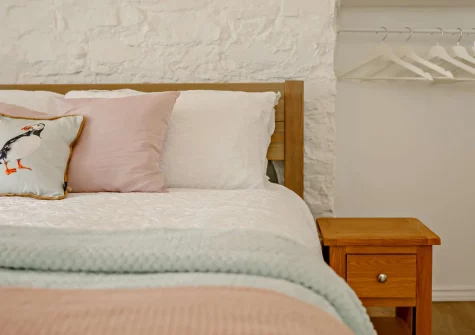 The bedroom at Little Puffins, Appledore