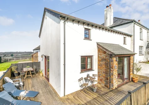 The decked patio, alfresco dining & outdoor sitting area at Little Wagtail, Chilla