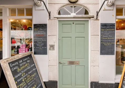 Stepping out of the front door you'll find yourself in the heart of town with plenty of shops, cafes & restaurants at hand
