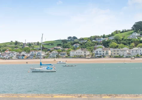 Enjoy the seasonal ferry ride over to Instow for sandy walks and the famous Hocking's ice cream