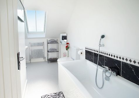 The bathroom at Long Meadow Barn, Down St Mary