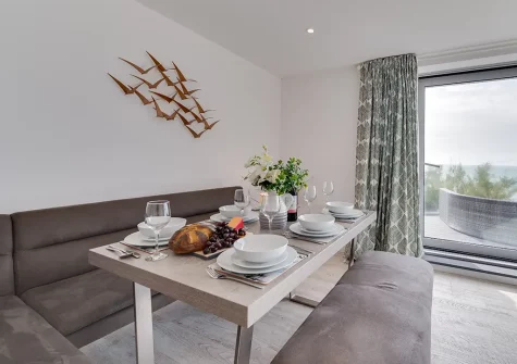The dining area at Longitude 5° W, Porthleven