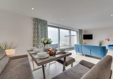 The dining area at Longitude 5° W, Porthleven