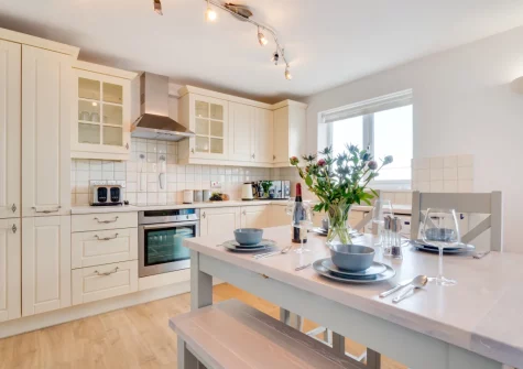 The kitchen & dining area at Loveday, Porthleven