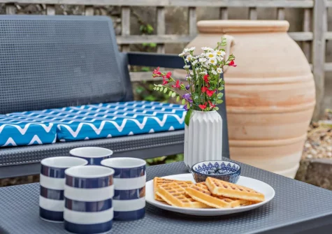 The patio & outdoor sitting area at Loventor Cottage, Instow