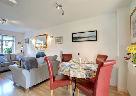 The dining area at Lowen Cottage, Padstow