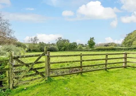 Enjoy countryside views when you stay at Lower Cannington Cottage, Witheridge