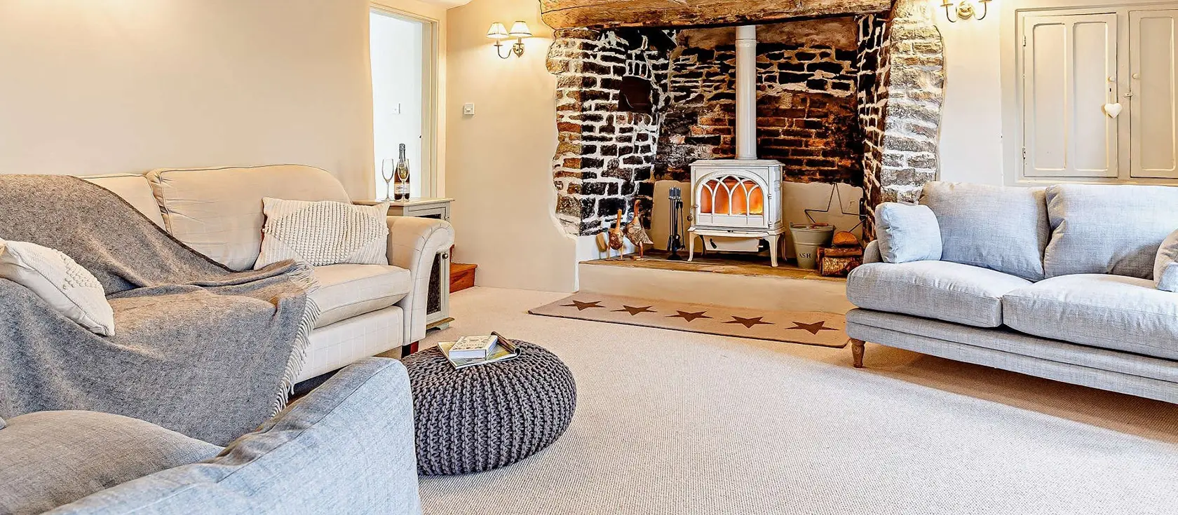 Lower Cannington Cottage, Witheridge is a beautifully restored farmhouse sleeping 10 with a stone games barn, Swedish hot tub, and dual sitting rooms. It's perfect for unforgettable family celebrations surrounded by Devon's rolling countryside.