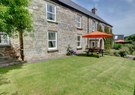 The front garden & alfresco dining area at Lower Dean Farm, Parracombe