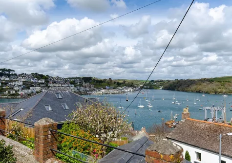 Enjoy the harbour view when you stay at Lynton, Polruan