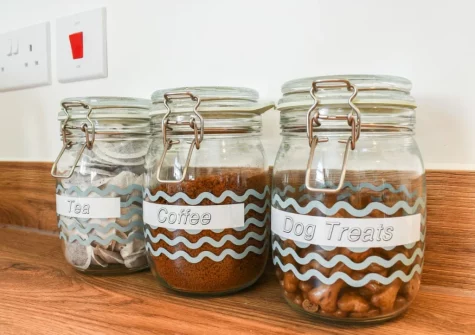 The kitchen at Magnolia Cottage, Appledore
