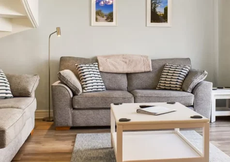 Magnolia Cottage, Appledore is a charming three-bedroom house offering modern comfort and elegant style. Enjoy smart TVs, stylish interiors, a beautiful garden with barbecue, perfect for families seeking the ultimate seaside relaxation.