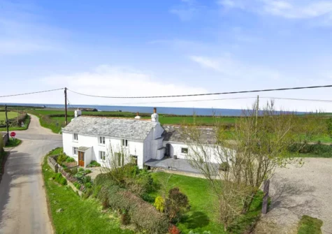 Magpie Cottage, St Teath is set in a quiet rural location where towns, villages & the coast are only a short distance away