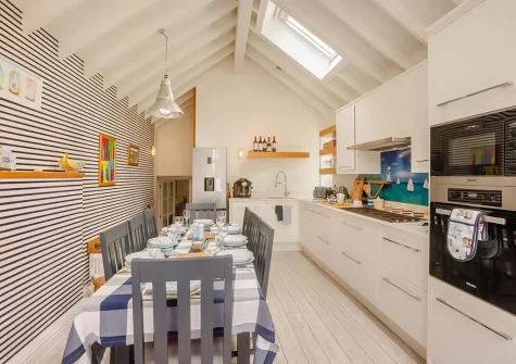 The dining area at Maisie's, Appledore