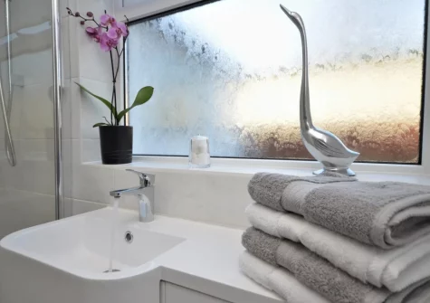 The wet room at Marily Cottage, Honiton