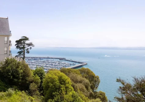 Marina View Suite at Astor House perches on the cliffside above Torre Abbey Sands beach offering superb sea views