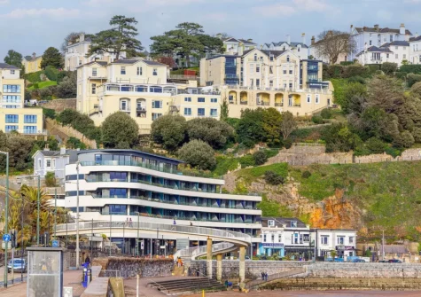 Marina View Suite at Astor House perches on the cliffside above Torre Abbey Sands beach offering superb sea views