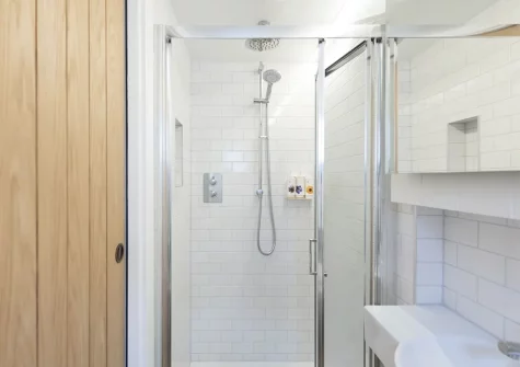 Bedroom #1 en-suite at Mariners Cottage, Mousehole