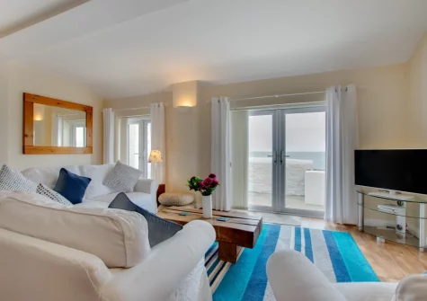 The living area at Mariners II, Porthleven