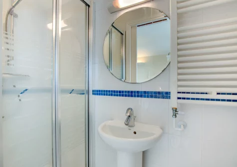 Bedroom #1 en-suite shower room at Mariners II, Porthleven