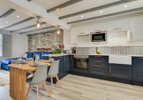 The kitchen & dining area at Mariners View, Padstow