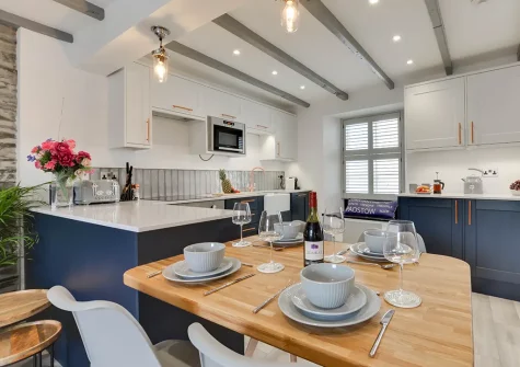 The dining area at Mariners View, Padstow