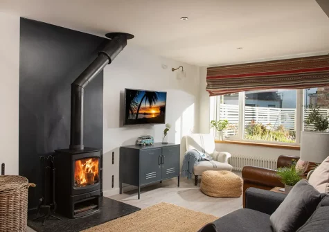 The living area at Maris Cottage, St Agnes
