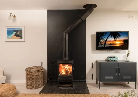 The living area at Maris Cottage, St Agnes